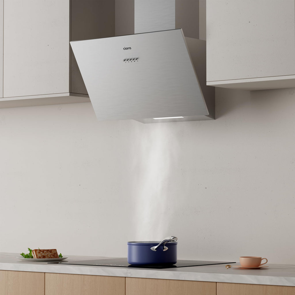 Ciarra Hotte Aspirante Inclinée 60cm - Classe A+++ - 650m³/h - Hotte de Cuisine 3 Vitesses - Filtres à Charbon Inclus - Evacuation ou Recyclage - Inox