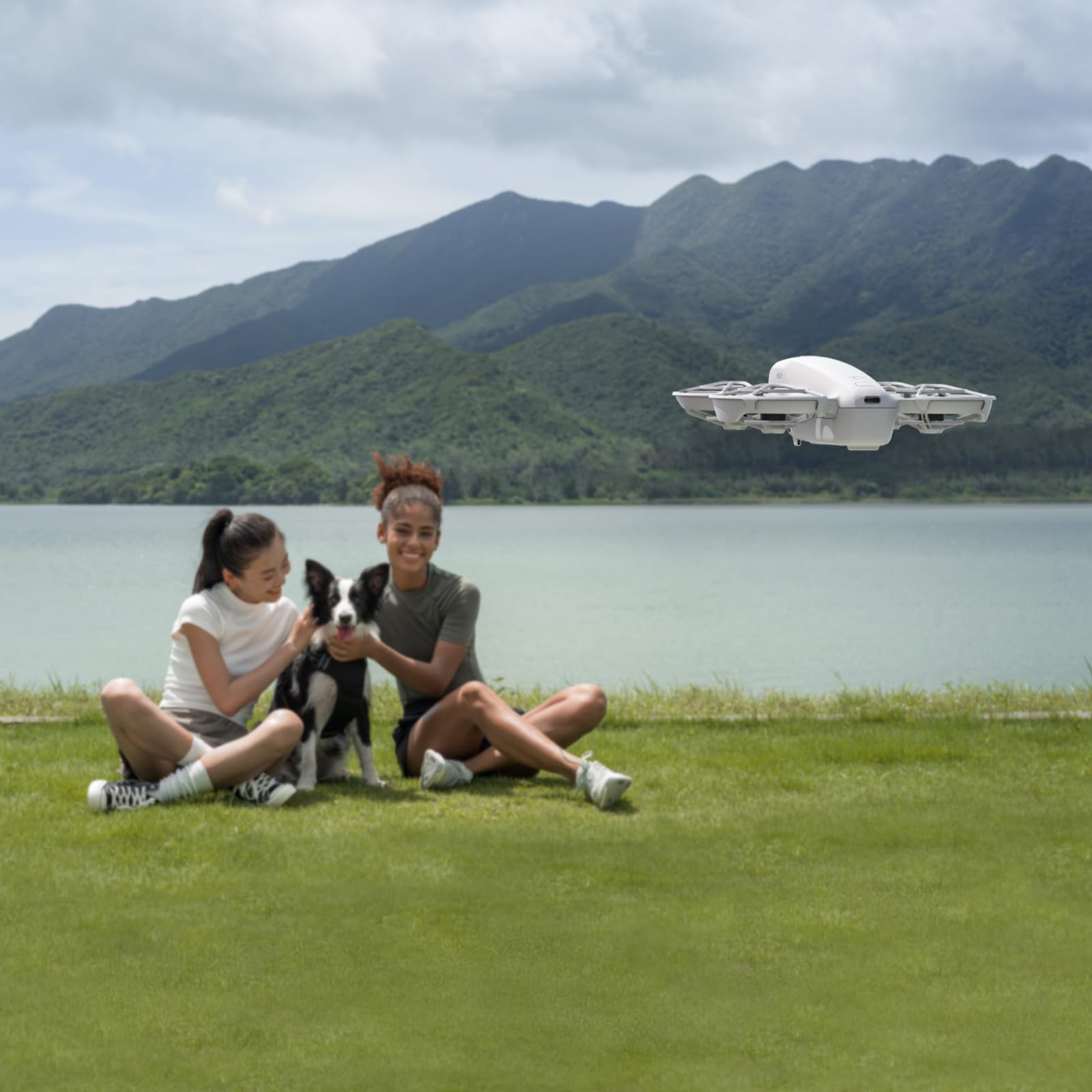 Bundle Trois Batteries DJI Neo, Mini Drone avec Caméra 4K UHD pour Adultes, Drone Suiveur qui Vole Seul de 135 g, Décollage du Creux de la Main, Suivi de Sujet, QuickShots, (sans Contrôleur)